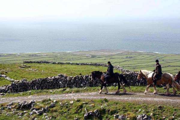 ireland horseback riding vacations galway